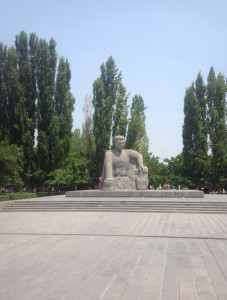 Еще один памятник Андранику Озаняну