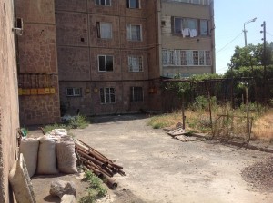 Это пространство служило нам футбольной площадкой